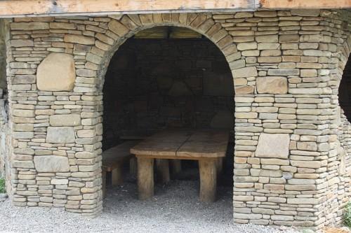 Песчаник для строительства и кладки (малые и средние блочки)